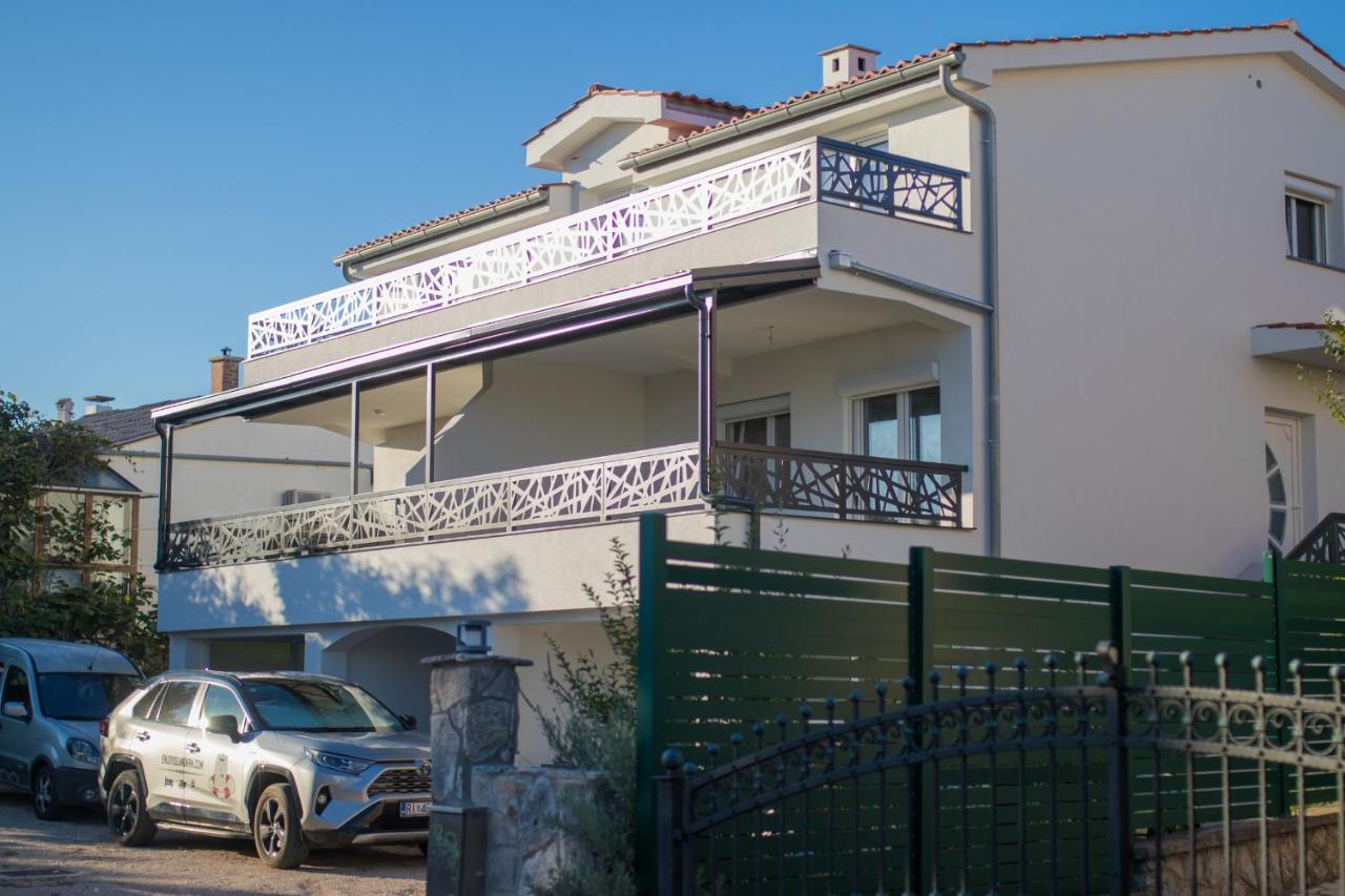 Apartments Flowers كرك المظهر الخارجي الصورة