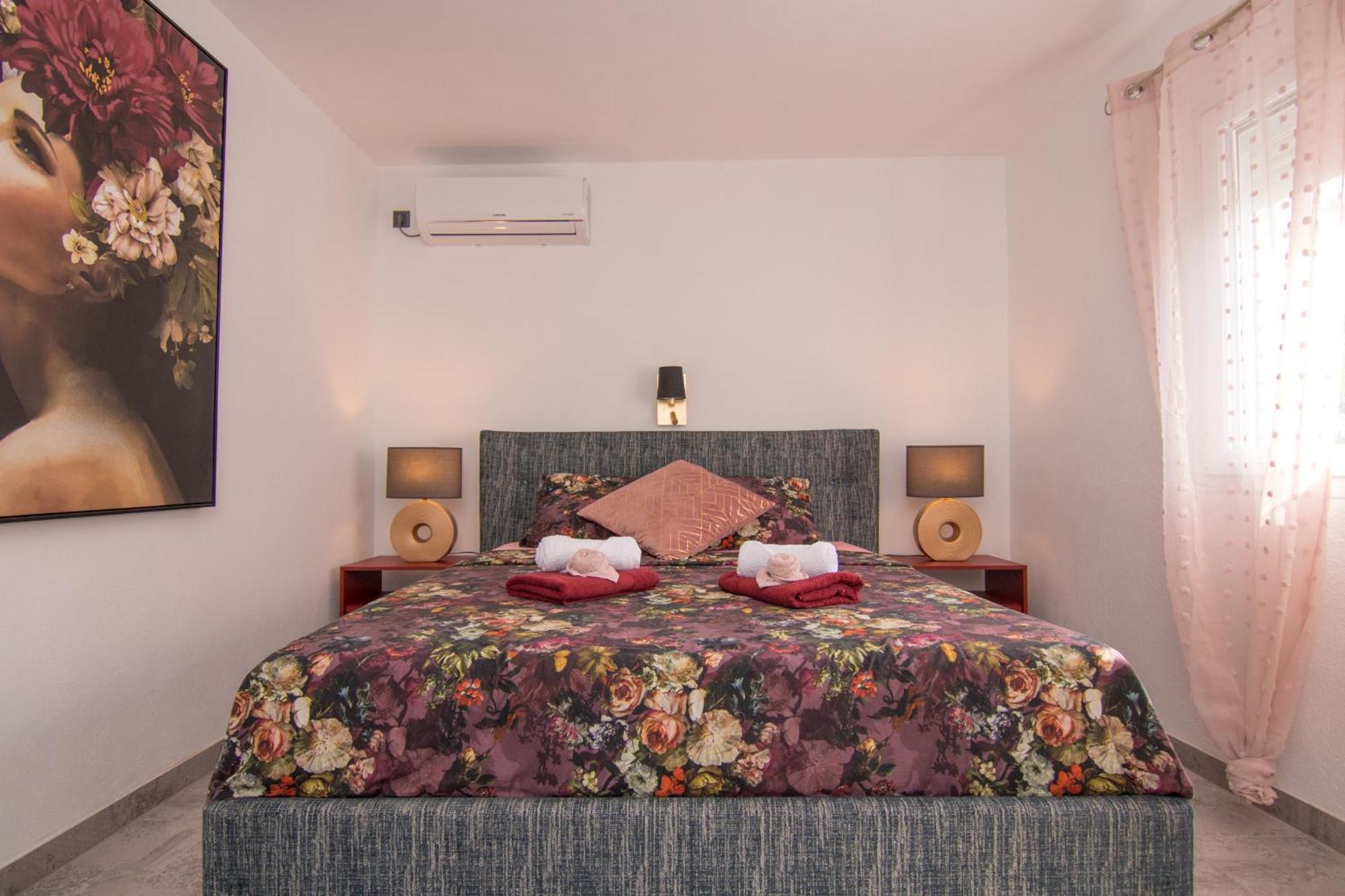 Apartments Flowers كرك المظهر الخارجي الصورة