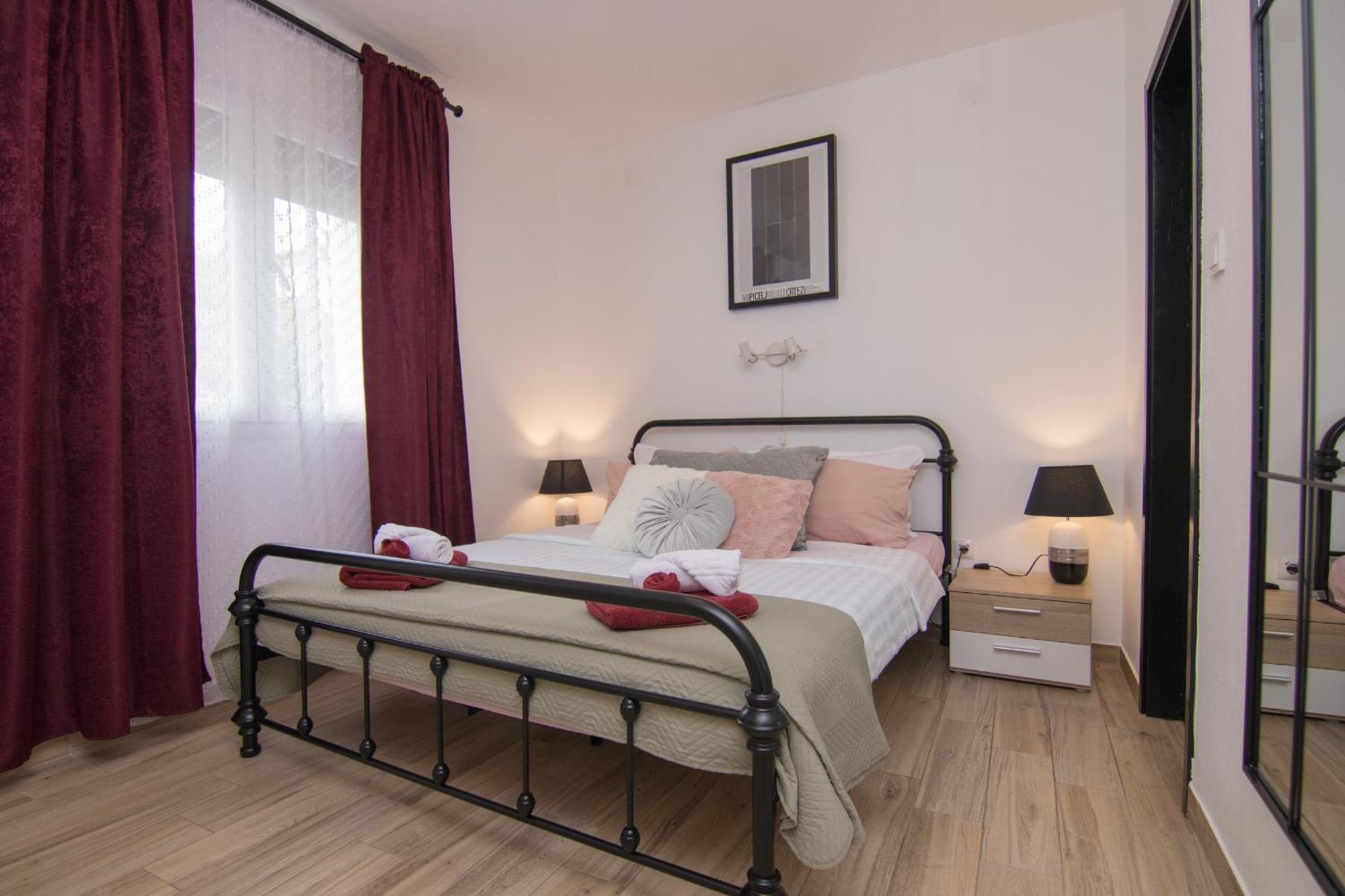 Apartments Flowers كرك المظهر الخارجي الصورة